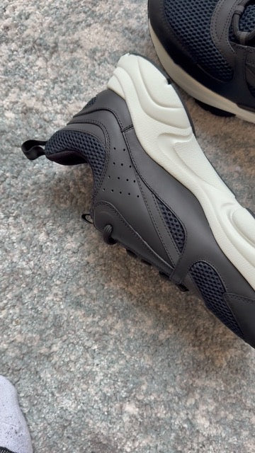 DIOR B22 BLACK AND WHITE