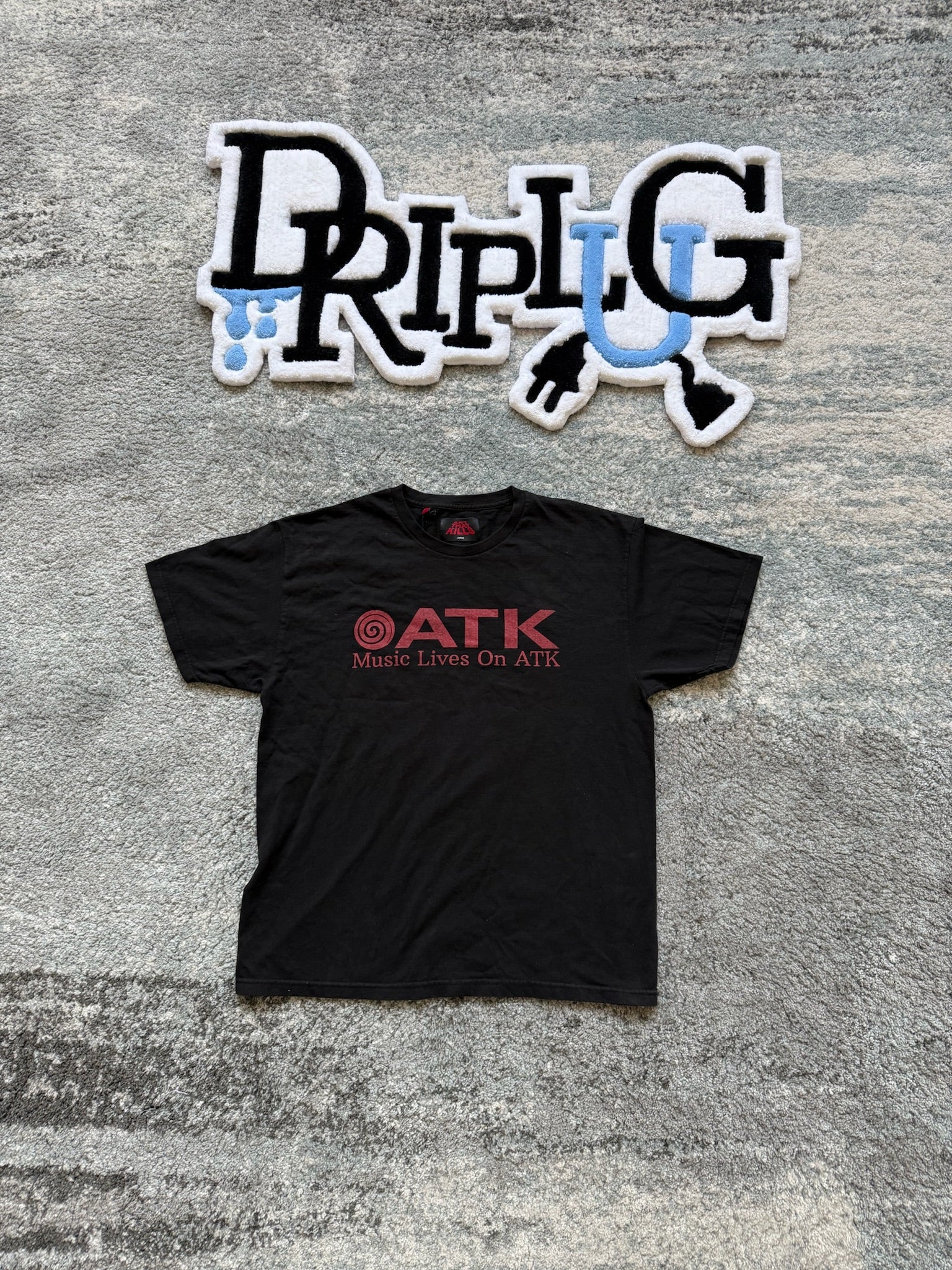 GALLERY DEPT TEE "ART THAT KILLS" NAVY AND RED