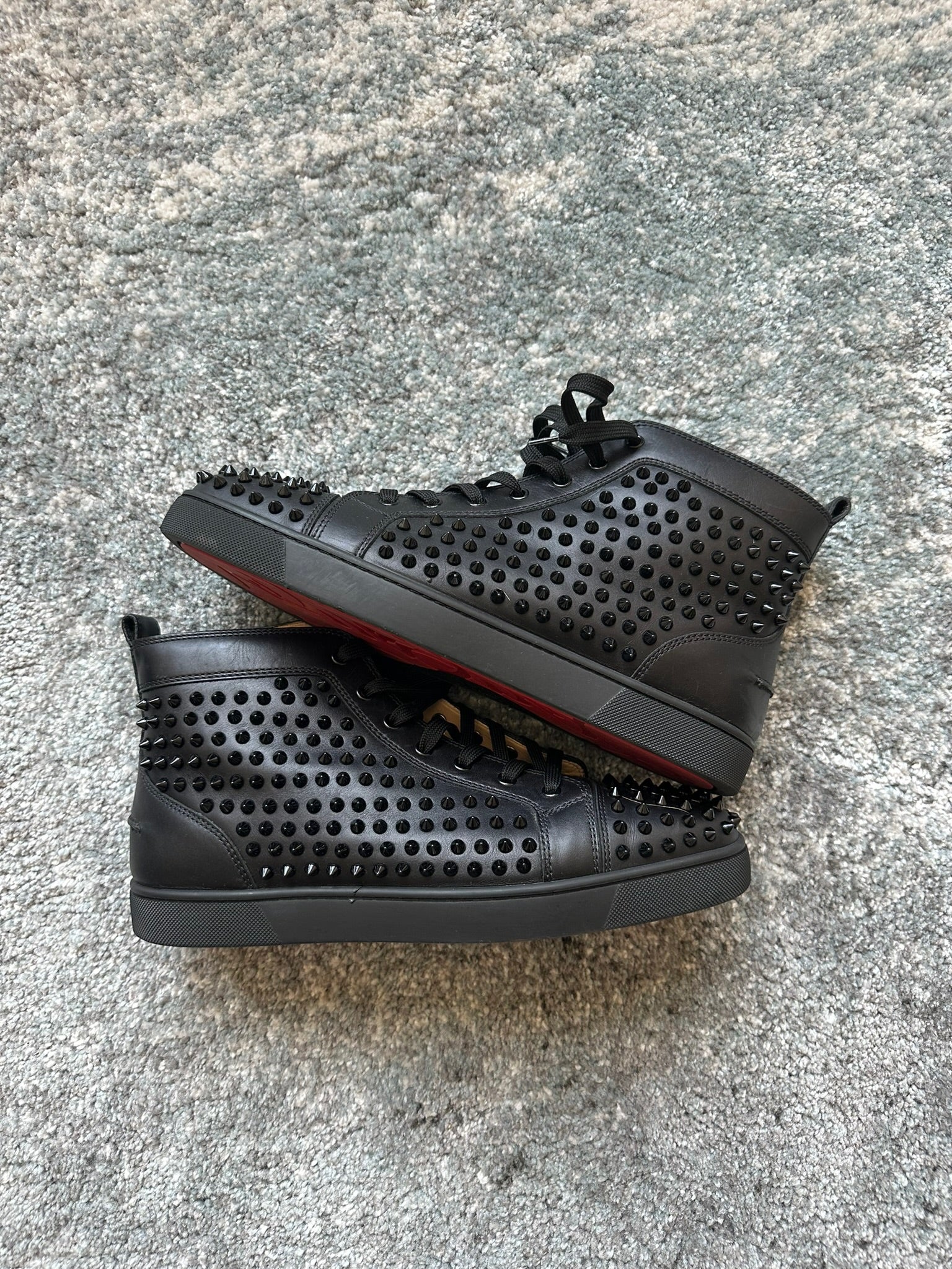 CHRISTIAN LOUBOUTIN / RED BOTTOMS BLACK HIGH TOPS