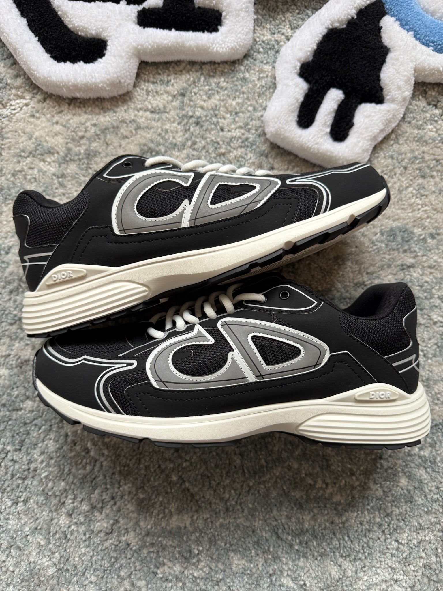 DIOR B30 "BLACK AND WHITE"